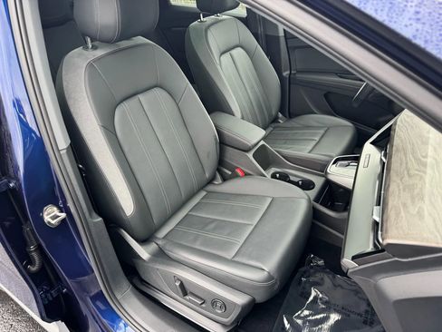 Used 2023 Audi Q4 e-tron Premium Plus image 25