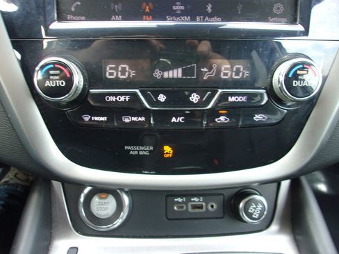 Used 2023 Nissan Murano SV image 16