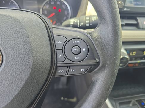 Used 2021 Toyota RAV4 XLE w/ Convenience Package FWD image 21