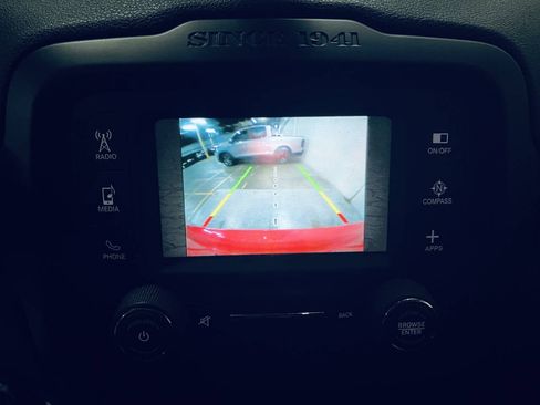 Used 2017 Jeep Renegade Altitude w/ Safety & Security Group FWD image 29