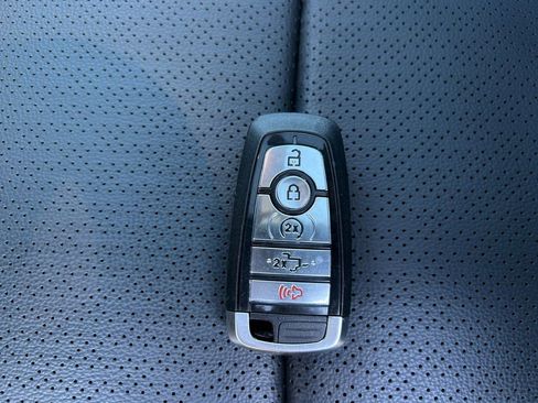 Used 2025 Ford F150 Lariat image 33