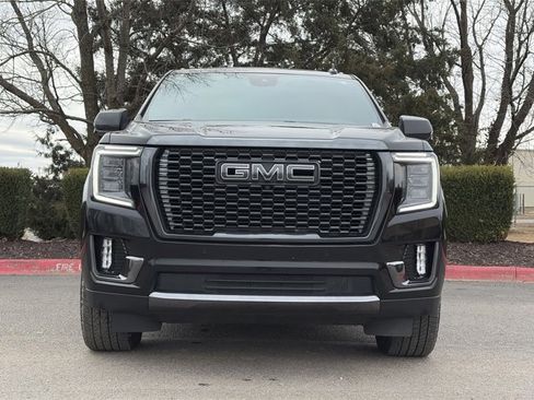 Used 2023 GMC Yukon XL Denali Ultimate image 10