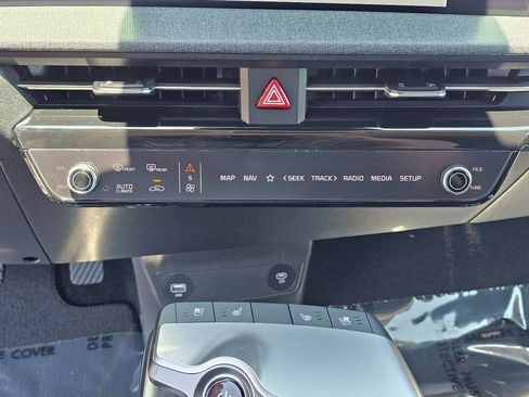 Used 2023 Kia EV6 Wind RWD image 28