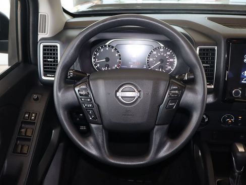 Used 2023 Nissan Frontier SV AWD/4WD image 17