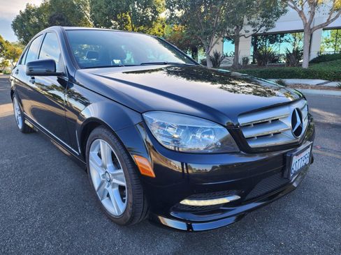 Used 2011 Mercedes-Benz C 300 Sedan image 15