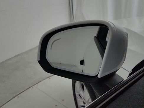 Used 2020 Volvo XC40 T4 Momentum FWD image 19