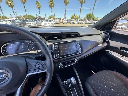 Used 2018 Nissan Kicks SR FWD image 25