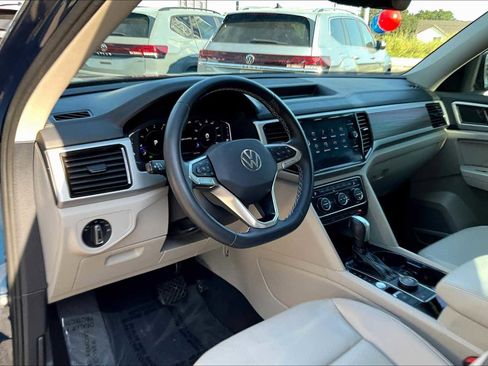 Used 2022 Volkswagen Atlas SEL image 17