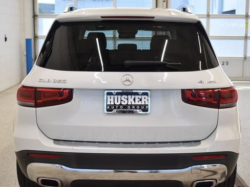 Used 2022 Mercedes-Benz GLB 250 4MATIC image 11