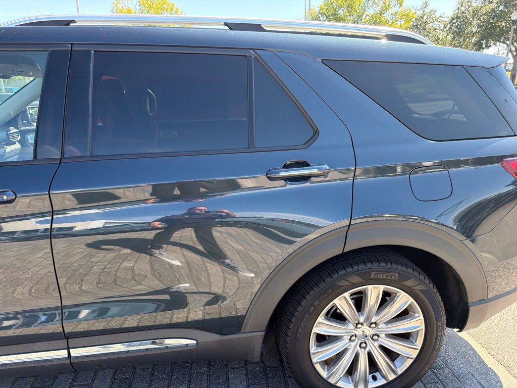 Used 2023 Ford Explorer Limited w/ Limited Technology Package RWD image 7