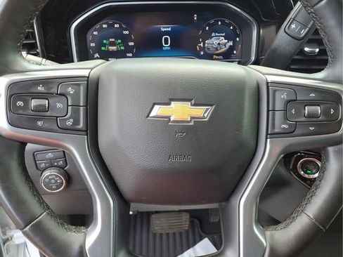 Used 2025 Chevrolet Silverado 2500 LT w/ Convenience Package AWD/4WD image 12