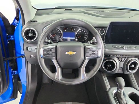 Used 2025 Chevrolet Blazer LT AWD/4WD image 19