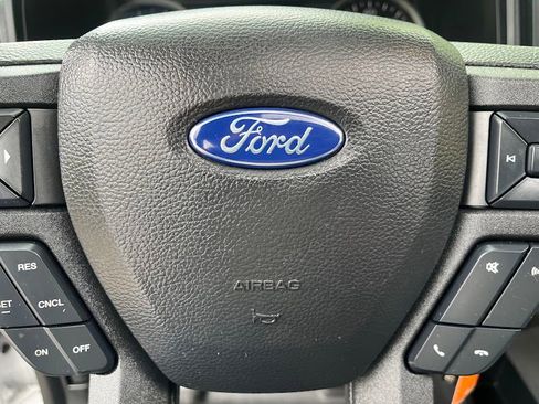Used 2019 Ford F150 XLT w/ Equipment Group 302A Luxury AWD/4WD image 15