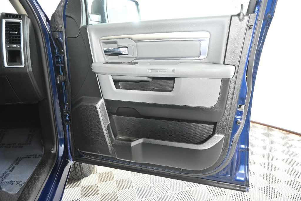 Used 2019 RAM 1500 Warlock AWD/4WD image 13