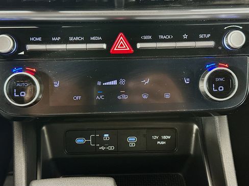 Used 2025 Hyundai Santa Cruz SEL AWD/4WD image 23