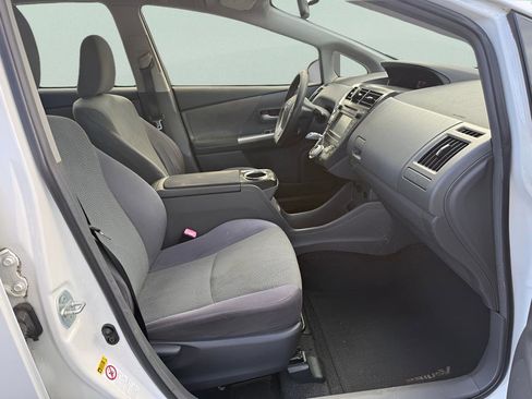 Used 2013 Toyota Prius V Two image 13