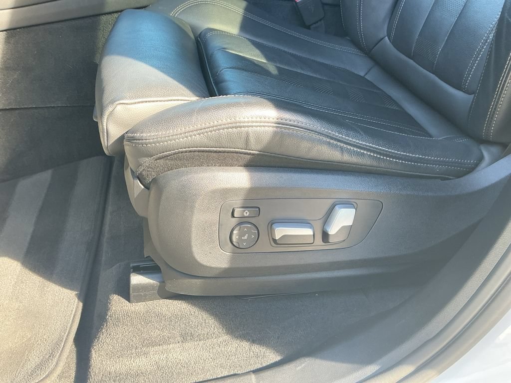 Used 2022 BMW X5 xDrive40i w/ M Sport Package AWD/4WD image 29