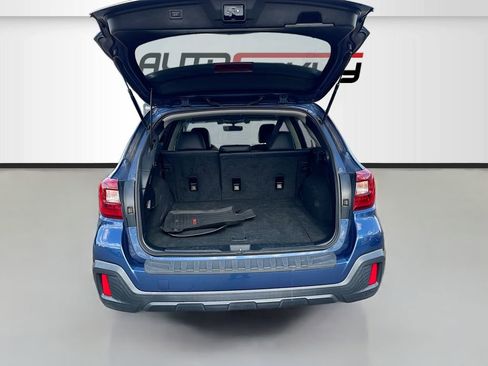 Used 2019 Subaru Outback 3.6R Limited AWD/4WD image 27
