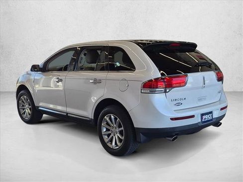Used 2013 Lincoln MKX FWD image 7