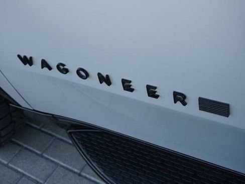 Used 2024 Jeep Wagoneer Series II w/ Convenience Group I image 13