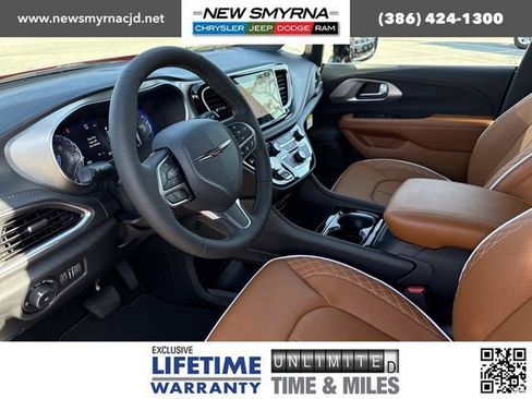 New 2026 Chrysler Pacifica Pinnacle image 23