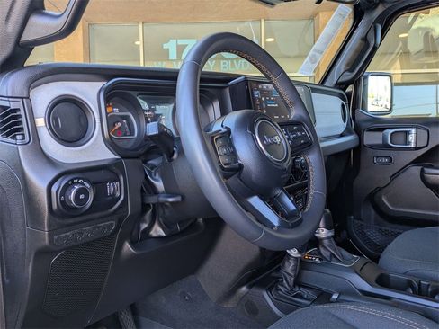 Used 2024 Jeep Wrangler Sport S image 15