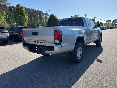 Used 2023 Toyota Tacoma SR image 5