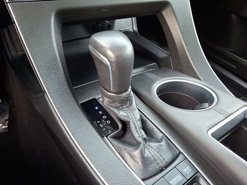 Used 2020 Toyota Avalon Touring image 17