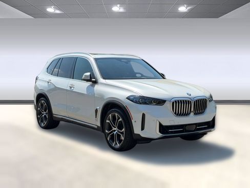 Certified 2025 BMW X5 xDrive40i w/ Premium Package AWD/4WD image 7