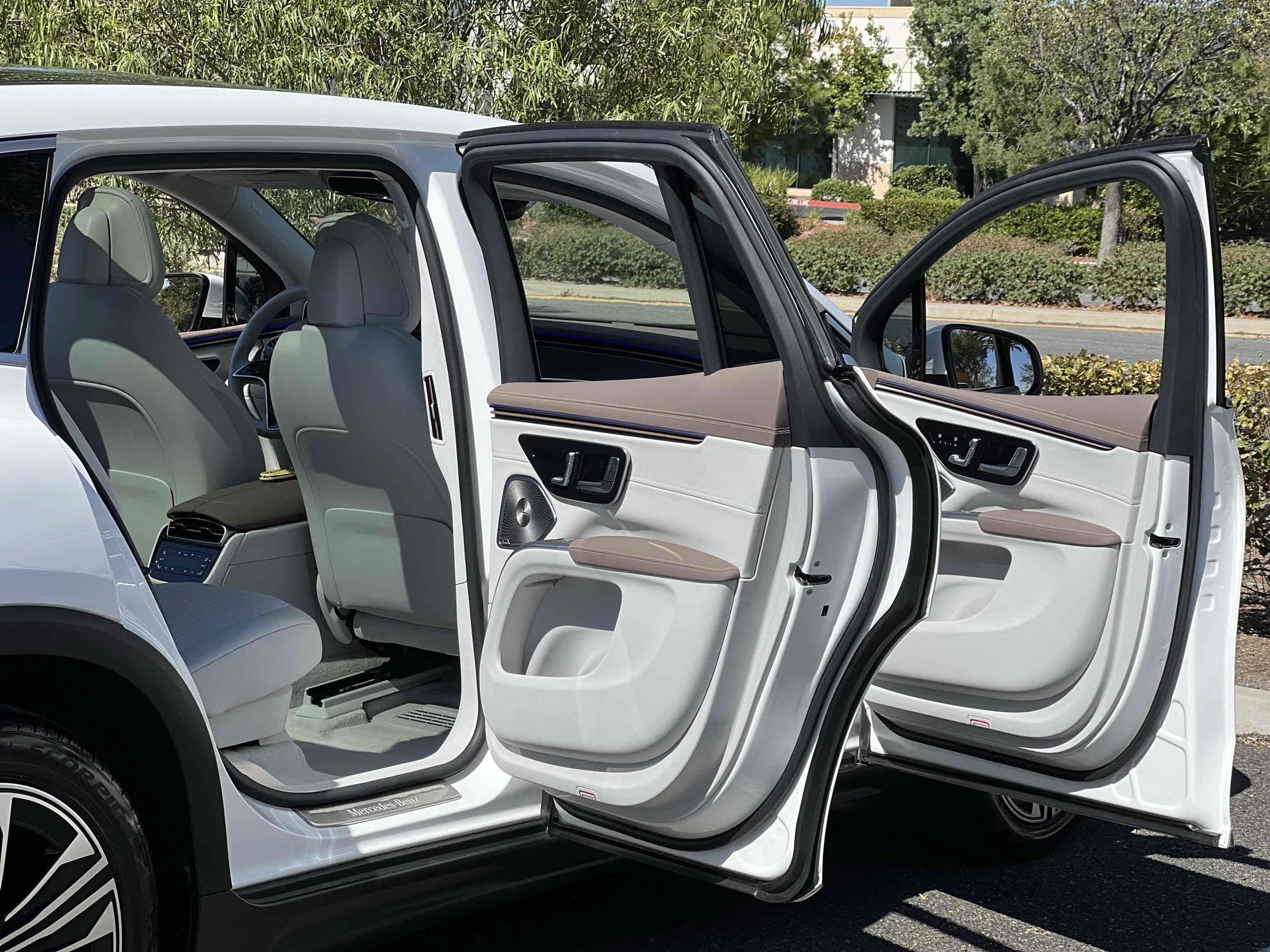 Used 2023 Mercedes-Benz EQS 450+ SUV image 57