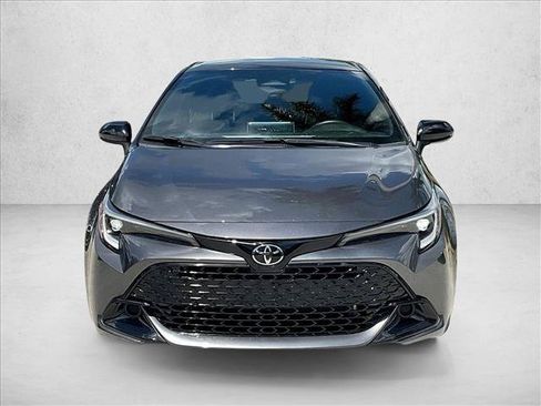 Used 2025 Toyota Corolla SE FWD image 2
