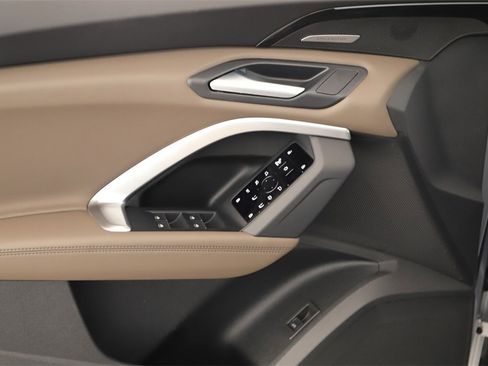 New 2025 Audi Q5 Prestige image 23