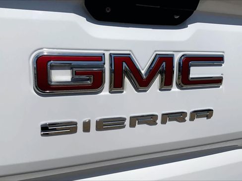 Used 2020 GMC Sierra 1500 2WD Crew Cab w/ Sierra Value Package image 26