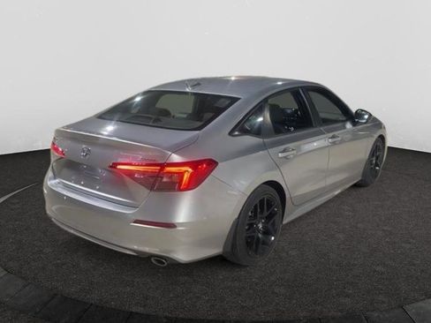 Used 2022 Honda Civic Sport image 3