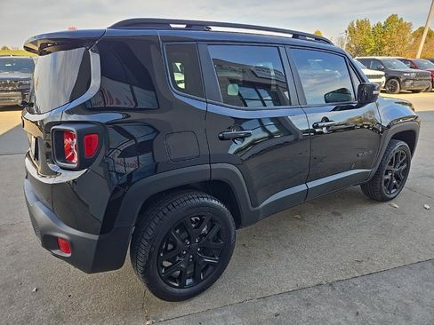 Used 2023 Jeep Renegade Altitude w/ Sun/Sound Group image 12