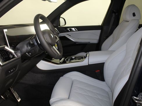 New 2026 BMW X5 xDrive40i w/ M Sport Package image 25