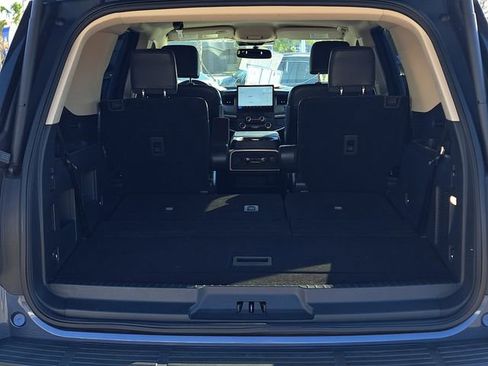 Certified 2022 Ford Expedition XLT image 9