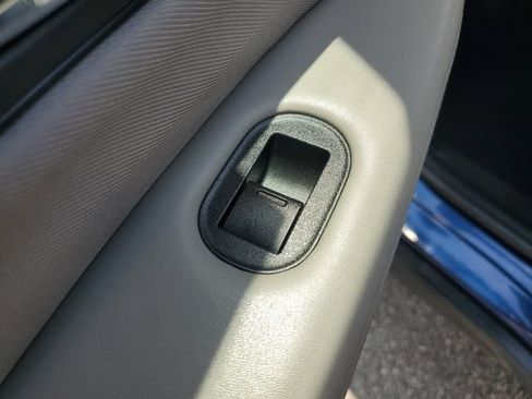 Used 2017 Honda HR-V LX image 14
