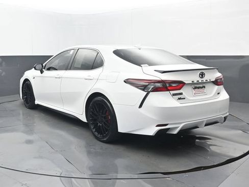 Used 2023 Toyota Camry SE FWD image 3