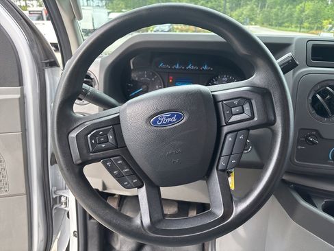 Used 2022 Ford E-350 and Econoline 350 Super Duty w/ Power Windows & Locks Group image 32