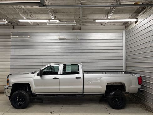 Used 2019 Chevrolet Silverado 2500 W/T AWD/4WD image 8