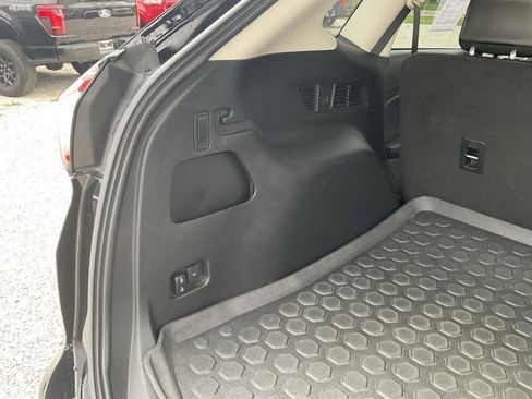 Used 2018 Ford Edge SEL w/ Equipment Group 201A image 12