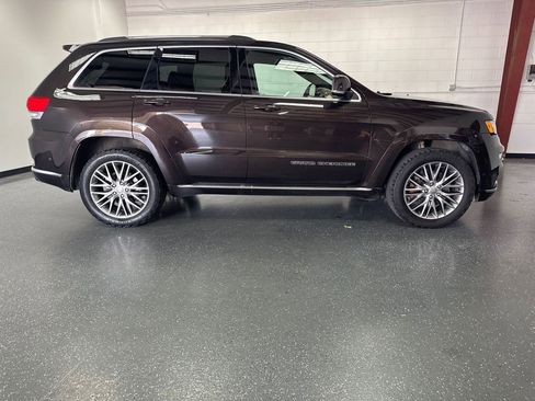 Used 2017 Jeep Grand Cherokee Summit w/ Platinum Series Group image 3