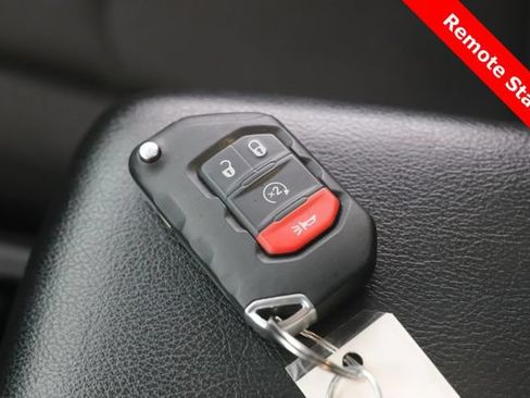 Used 2022 Jeep Wrangler Sport AWD/4WD image 3