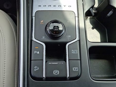 Used 2023 Kia Sorento EX AWD/4WD image 24