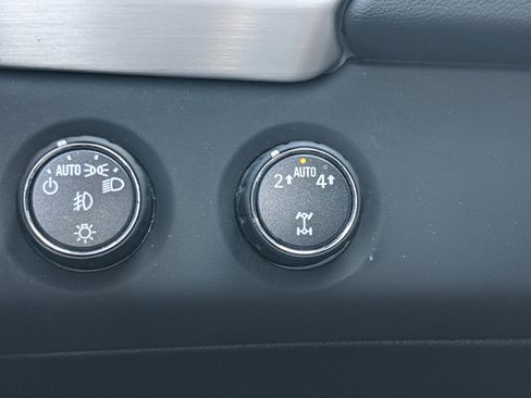 Used 2017 GMC Yukon XL SLT image 21