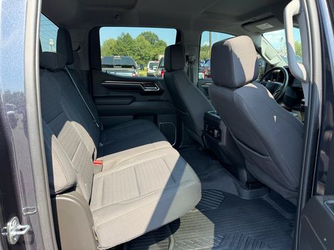 Used 2023 Chevrolet Silverado 1500 RST AWD/4WD image 11