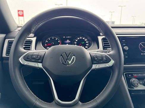 Used 2021 Volkswagen Atlas Cross Sport SEL image 18