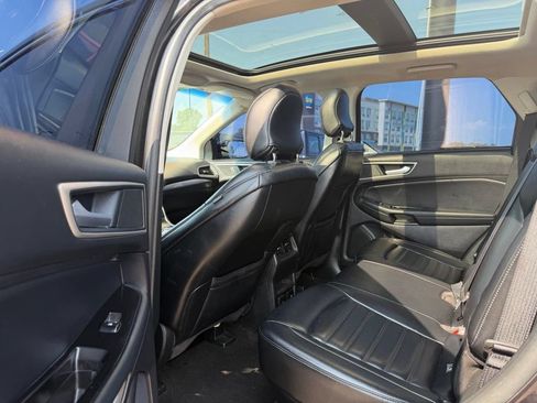 Used 2019 Ford Edge SEL w/ Equipment Group 201A AWD/4WD image 10
