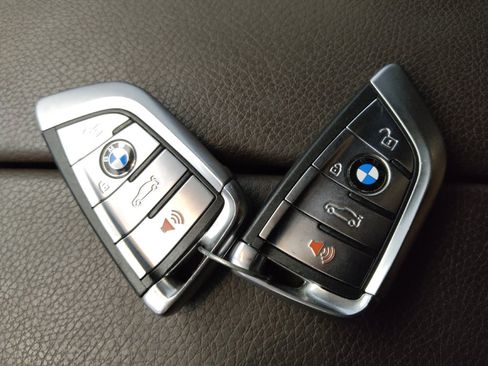 Used 2018 BMW X5 xDrive40e AWD/4WD image 32